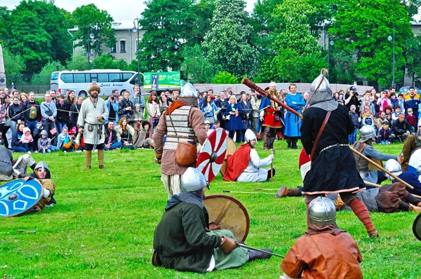 Reconstruction battle during the open air festival of Norwegian culture \