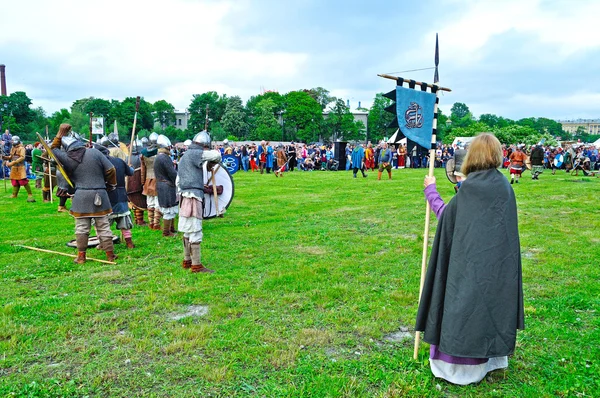 Reconstruction battle during the open air festival of Norwegian culture 