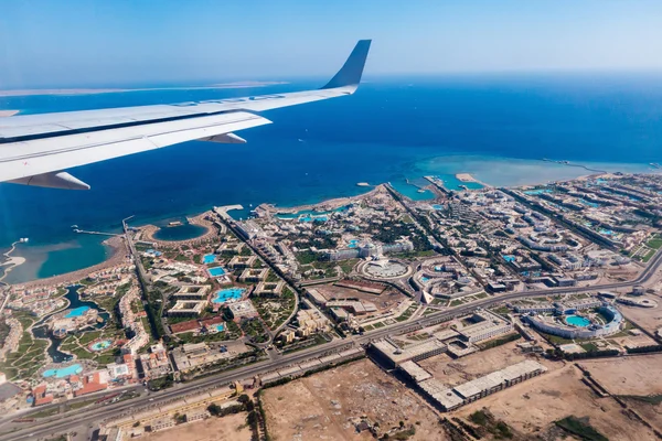 Passenger Jet departs Egypt