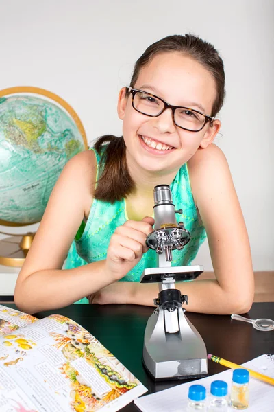 Girl microscope