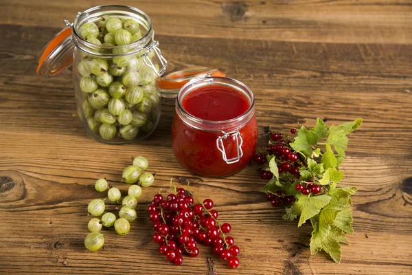 Forest fruit jam Jars of jam, fruit Jars of preserves, jams, fruit