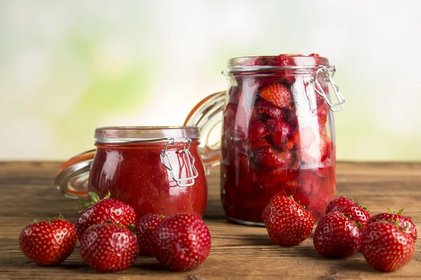 Forest fruit jam Jars of jam, fruit Jars of preserves, jams, fruit