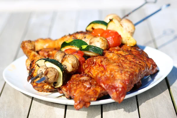 Delicious griller meat with vegetables