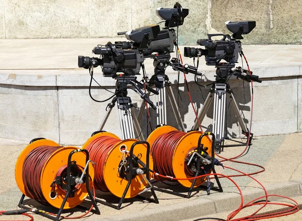 Cameras and cable spools