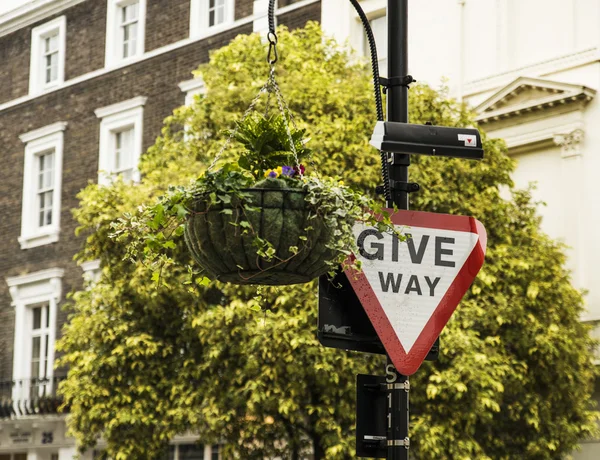 Give way sign in London