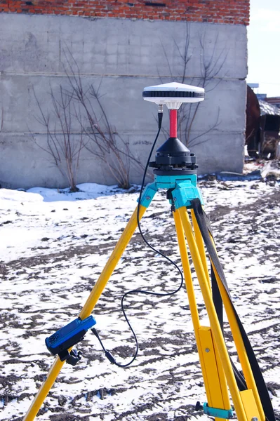 Equipment, surveyor, technology, to measure land