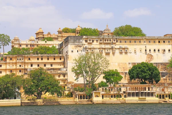 City palace and lake udaipur rajasthan india