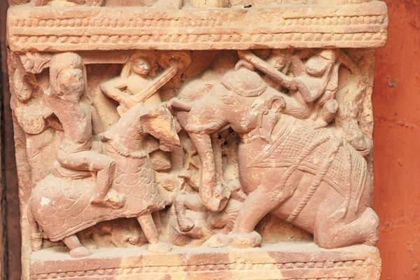 Ancient carvings inside this stunning 8th-century Gwalior fort M