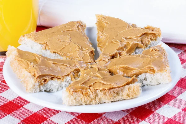 Sandwich with peanut butter