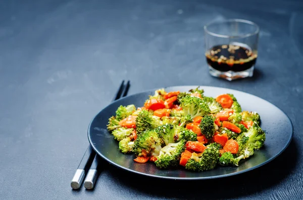 Asian roasted carrots and broccoli