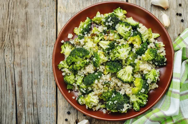 Roasted garlic broccoli quinoa salad