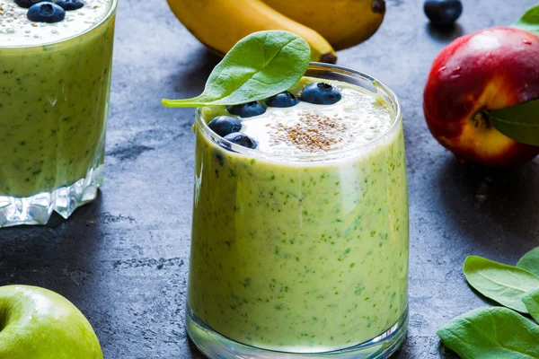 Detox green smoothies with spinach and chia seeds