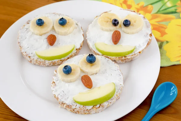 Funny owl sandwiches for kids breakfast