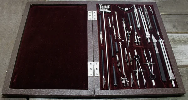 Case of drawing instruments.