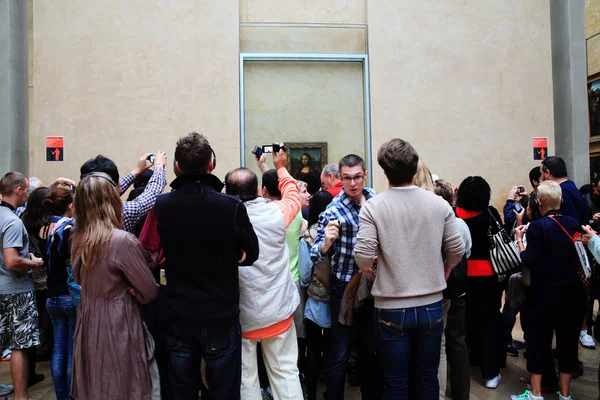 Mona Lisa At The Louvre Paris