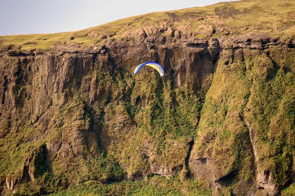 Paragliding, parachute jumping in iceland