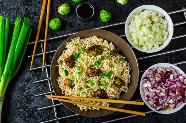 Asian chicken noodles salad