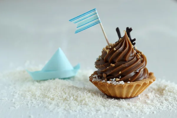 Cupcake with blue flag