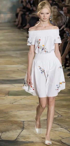 Tory Burch - Spring Summer 2016 Collection