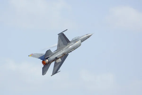 Airplane F-16 Jet fighter flying at 2016 Planes of Fame Air Show