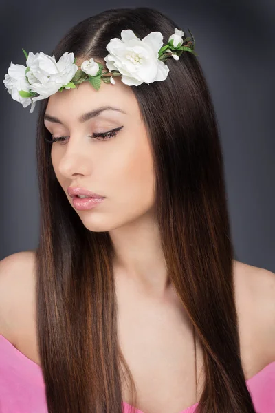 Beauty Girl with flovers. Beautiful Young Woman with Fresh Clean Skin, Beautiful Face. Pure Natural Beauty.
