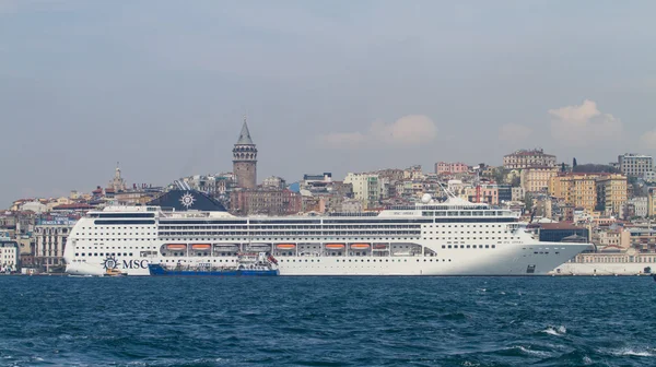 Cruise Ship