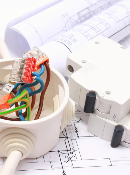 Components for electrical installations and construction diagrams