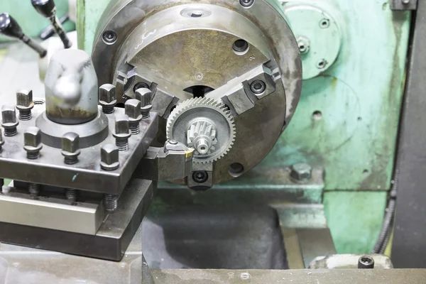 Turning hardening steel automotive gear