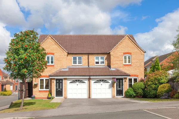 Elegant semi detached house with garage