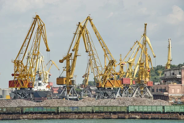 Cargo cranes on rails