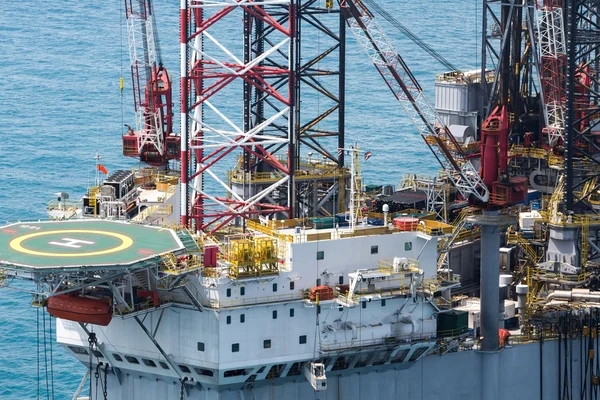 Oil platform in the gulf of Thailand