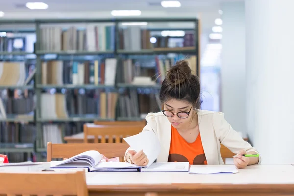 Study education, woman worked in the library