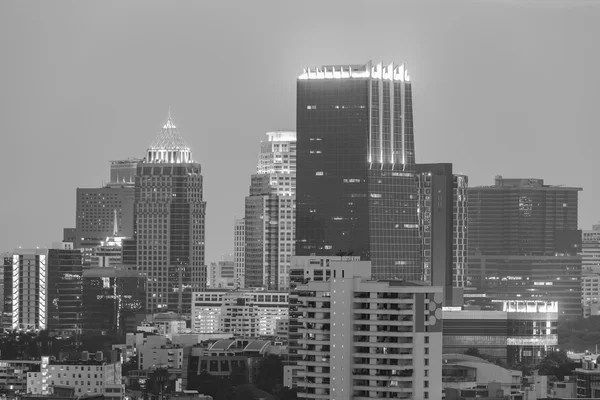 Black and White, Office building in central business area