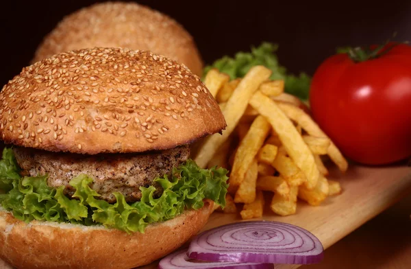 Burgers with cutlet and chips