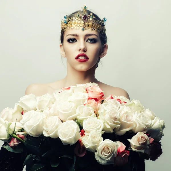 Queen with rose bouquet