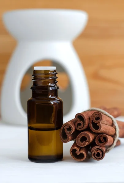 Essential cinnamon oil