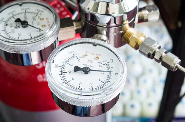 Pressure gauge on a gas regulator of a gas tank in a laboratory