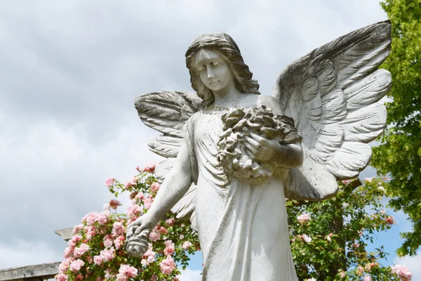 Angel Statue - Angels from Putney Cementary in London, England