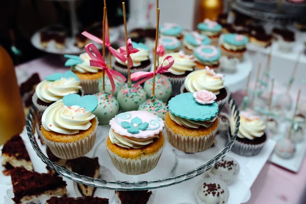 Fancy wedding cupcakes