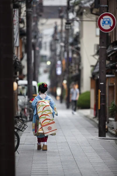 Geisha in the back streets
