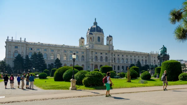 Historical Museum of Applied Arts in Vienna / Kunsthistorisches Museum in Vienna