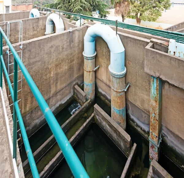 Blue pipeline for oxygen blowing into sewage water