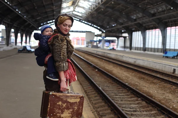 Travel mother and child by rail