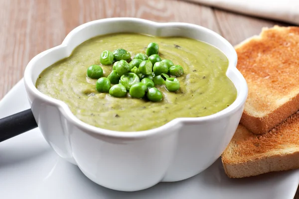 Pea soup in bowl