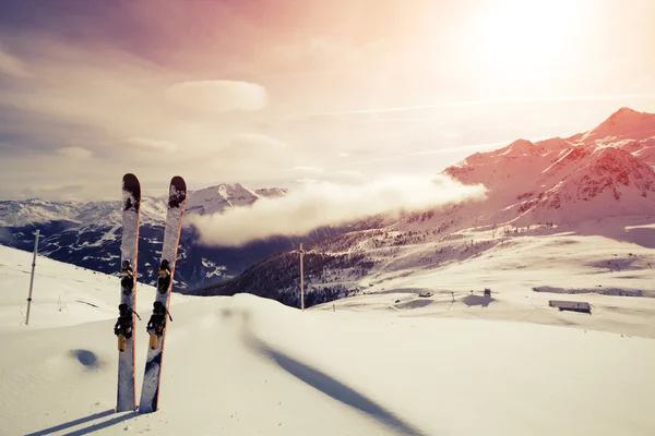 Skis in snow on Mountains