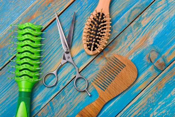 Professional scissors and two combs