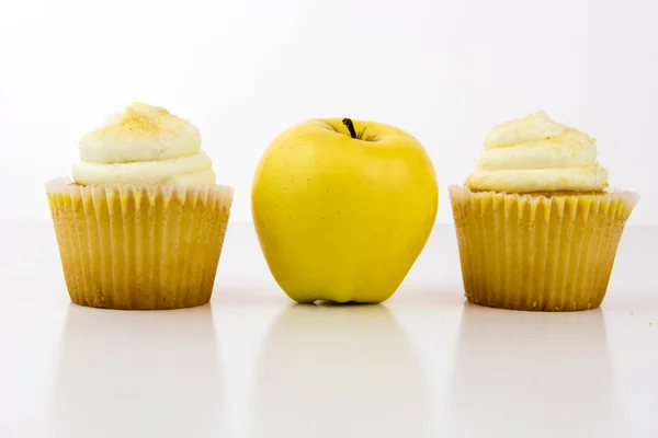 Yellow apple vs yellow cupcake