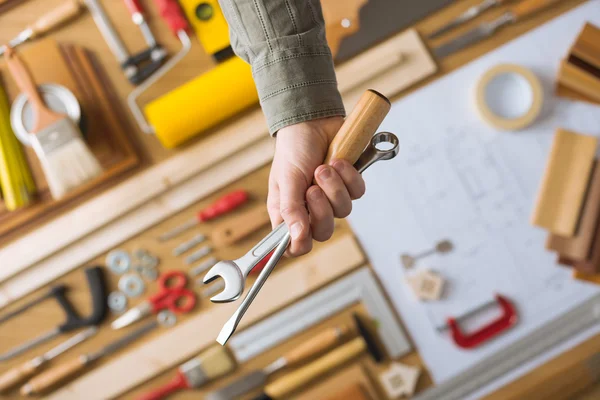 Do it yourself and home renovation tools