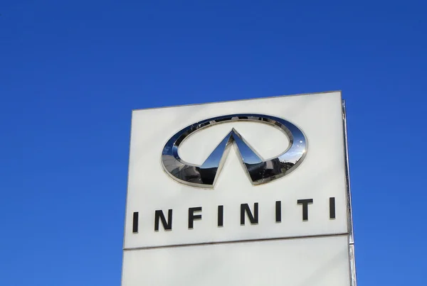 Infiniti car manufacturer