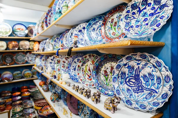 Classical Turkish ceramics on the market